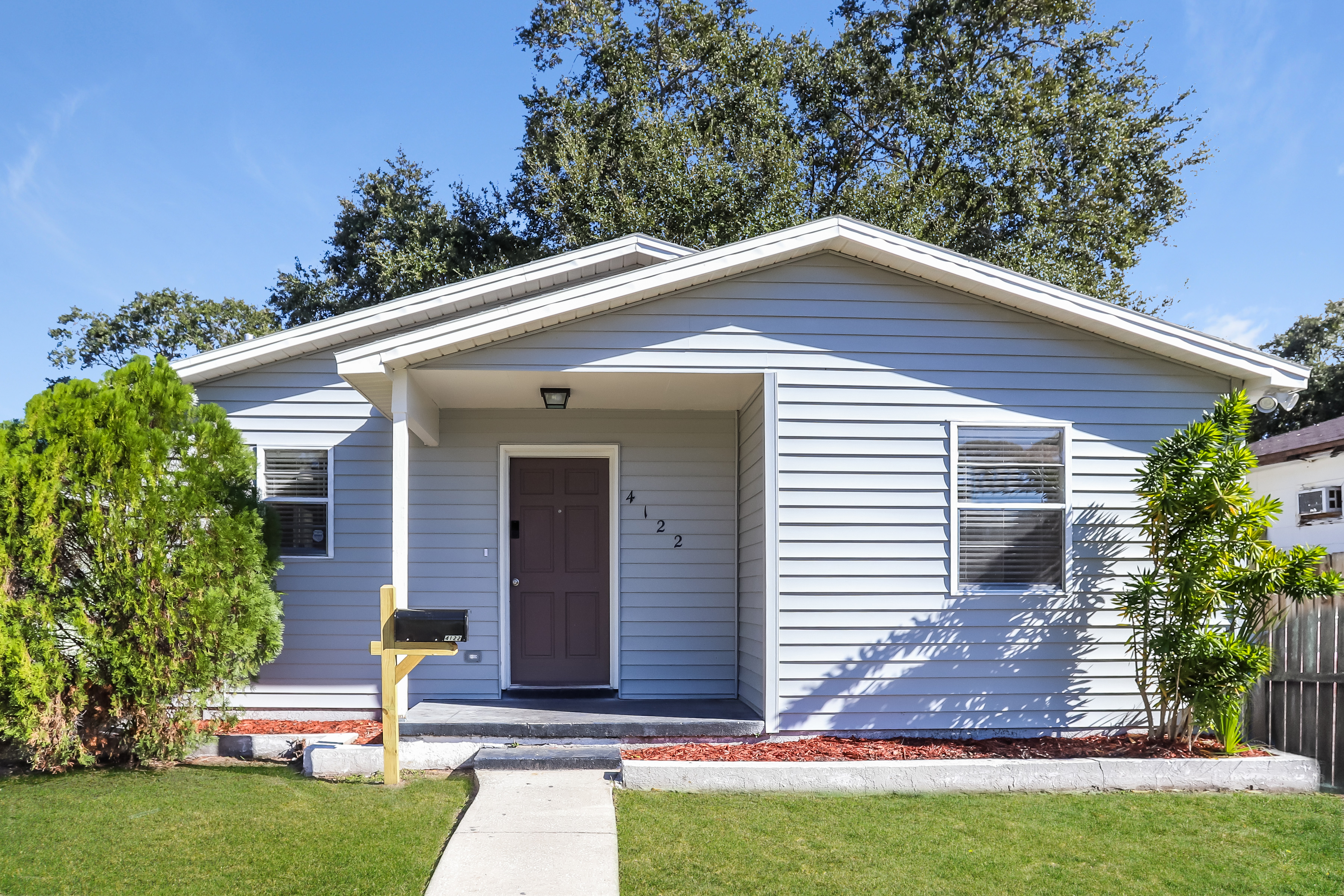 4122 8th St S St Petersburg, FL 33705